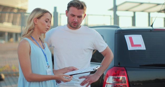 Jak zaksięgować zakup samochodu osobowego w firmie?