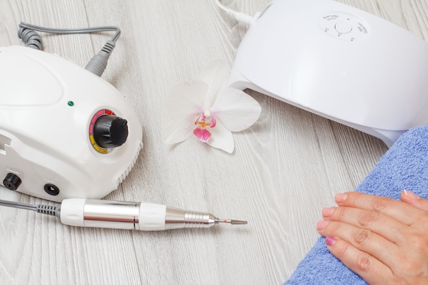 Jaka moc frezarki do paznokci będzie odpowiednia?