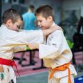 Judo czy karate - która sztuka walki będzie lepsza dla Twojego dziecka?