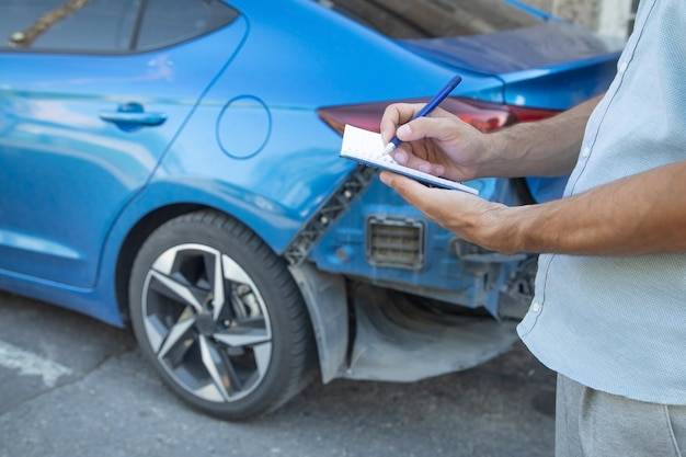 Ile kosztuje naprawa zarysowanego auta i od czego zależy cena?