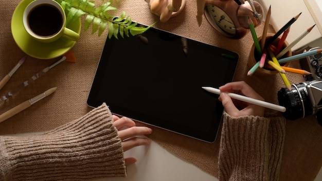 Jak zacząć pracę z tabletem graficznym i nie zniechęcić się na starcie?